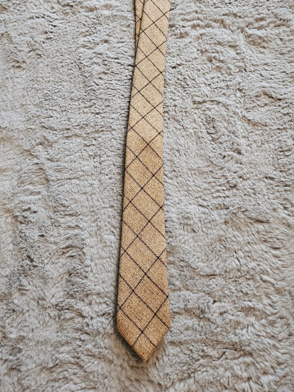 Wheat colored tie